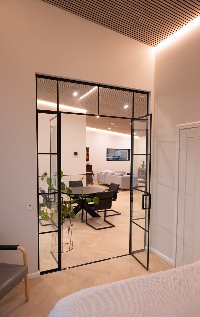 The upstairs luminaires are coordinated so that the same style and shade is maintained throughout the floor. © LedStore.fi